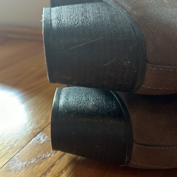 Brown tall boots - Picture 7 of 7